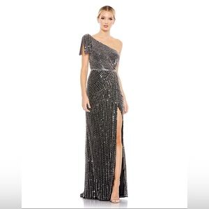 NWT Mac Duggal 93735 Pearl Embellished Soft Tie One Shoulder Gown in Black